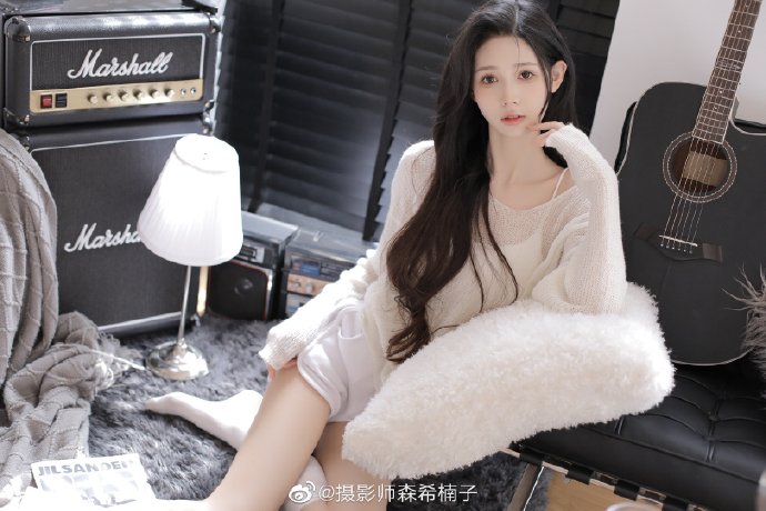 他是谁 封面
